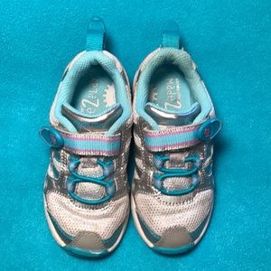 Stride Rite-size 8.5 Wide, Made 2 Play sneakers